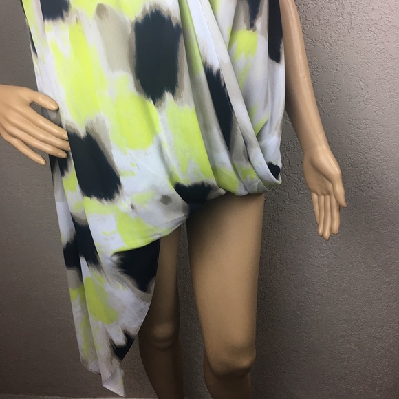 Alfani crossover asymmetrical yellow black top - Picture 4 of 8